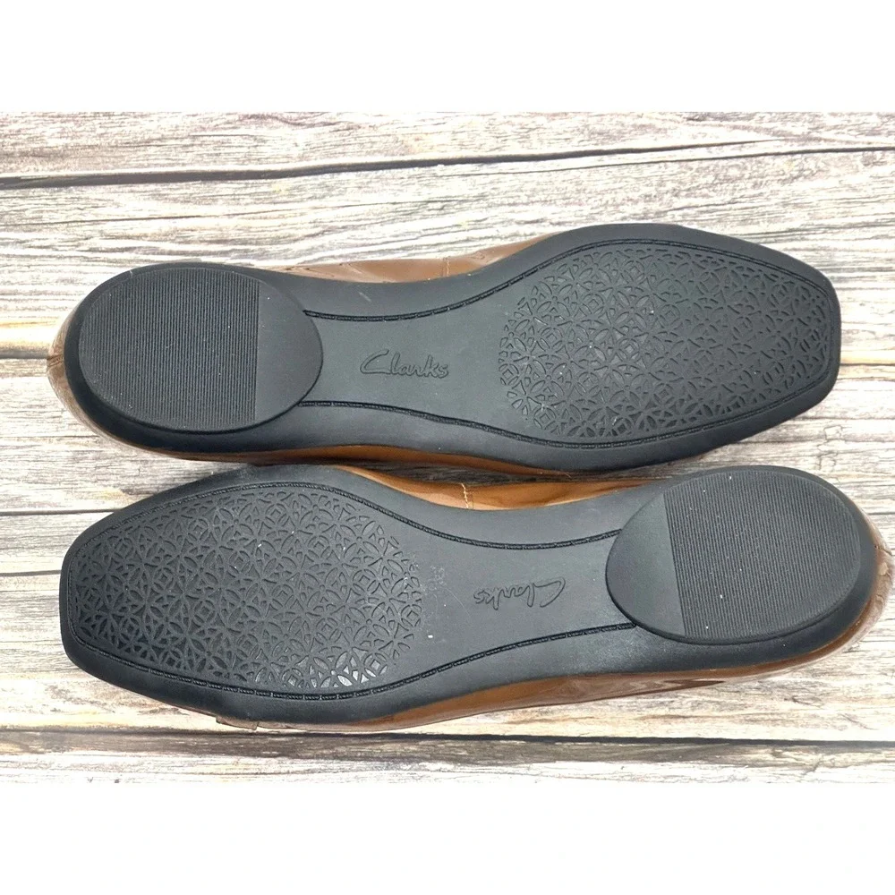 Clarks Patent Leather Artisan Flats Brown Women's‎ 9.5 M